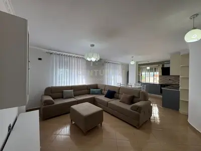 Apartament 2+1 me qera në Spitali Ushtarak, Tiranë, 102 m². Foto 1 nga 12
