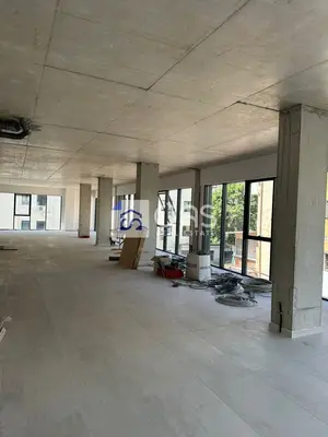 Ufficio in affitto a Rruga e Barrikadave, Tirana, 365 m². Foto 6 di 11