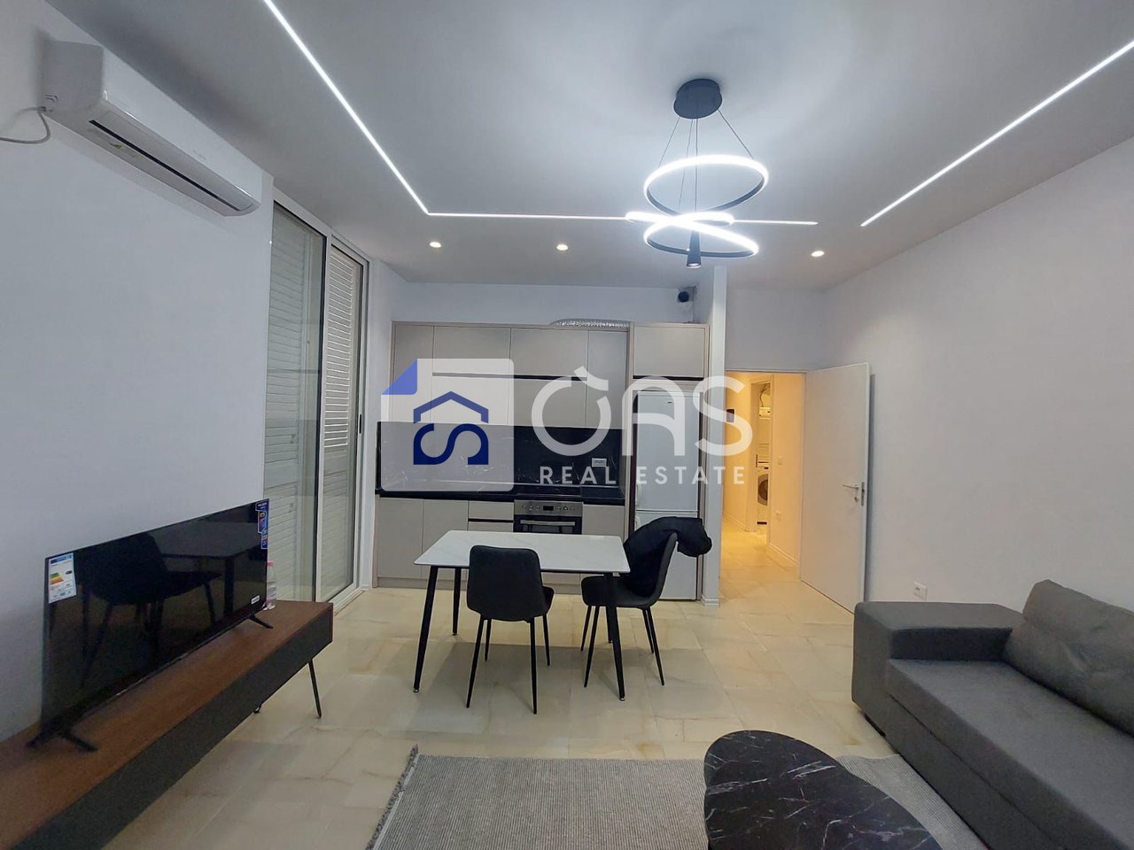 Apartament 1+1 në shitje në Kodra e Diellit, Tiranë, 57 m². Foto 1 nga 6