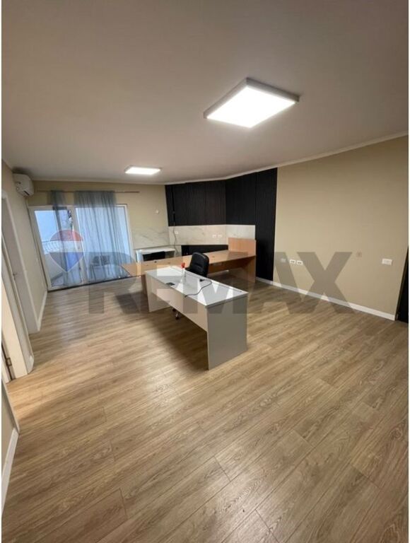 Office for rent in Komuna e Parisit, Tirana, 83 m². Photo 3 of 3