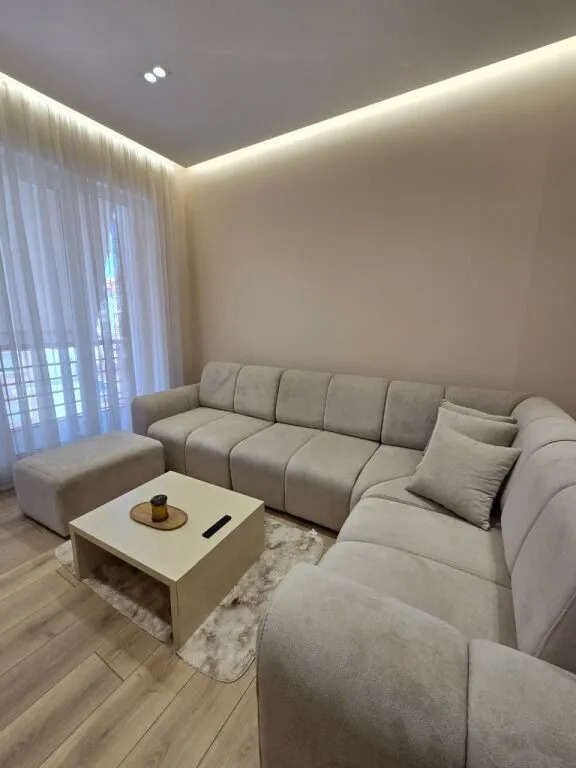 Apartament 2+1 me qera në Don Bosko, Tiranë, 110 m². Foto 1 nga 12