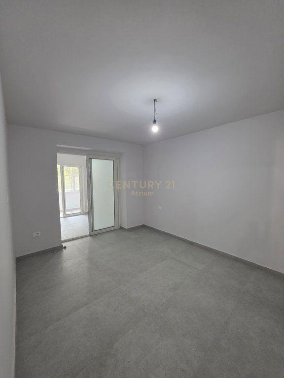 Appartamento in vendita a Euroshop "Materniteti i ri", Tirana, 94 m²