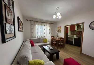 Appartamento 2+1 in vendita a Spitalet Nënë Tereza, Tirana, 71 m². Foto 1 di 4