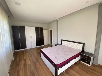 Shtëpi private 3+1 me qera në Sauk, Tiranë, 135 m². Foto 4 nga 11