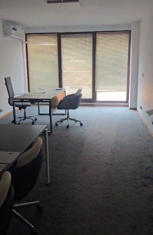Ufficio in affitto a Sheshi Skënderbej, Tirana, 60 m². Foto 2 di 3
