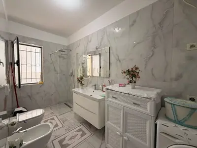 Apartament 3+1 në shitje në Astir, Tiranë, 135 m². Foto 7 nga 7