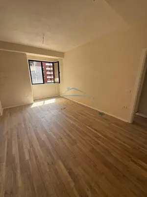 Apartament 1+1 në shitje në Unaza e Re, Tiranë, 60 m². Foto 3 nga 11
