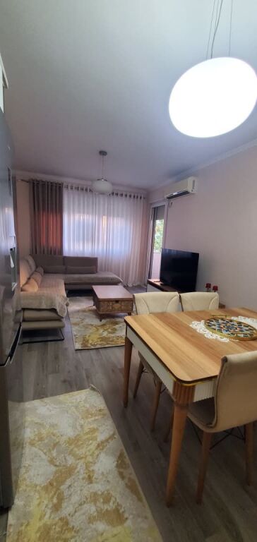 Appartamento 2+1 in affitto ad Astir, Tirana, 95 m². Foto 1 di 3