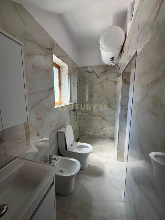 Vilë në shitje në Ish Rajoni I Policise, Durrës, 260 m². Foto 10 nga 10