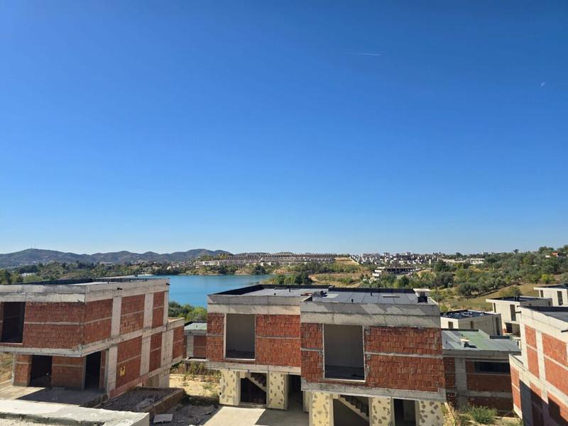 Vilë në shitje në Farkë, Tiranë, 240 m². Foto 2 nga 5
