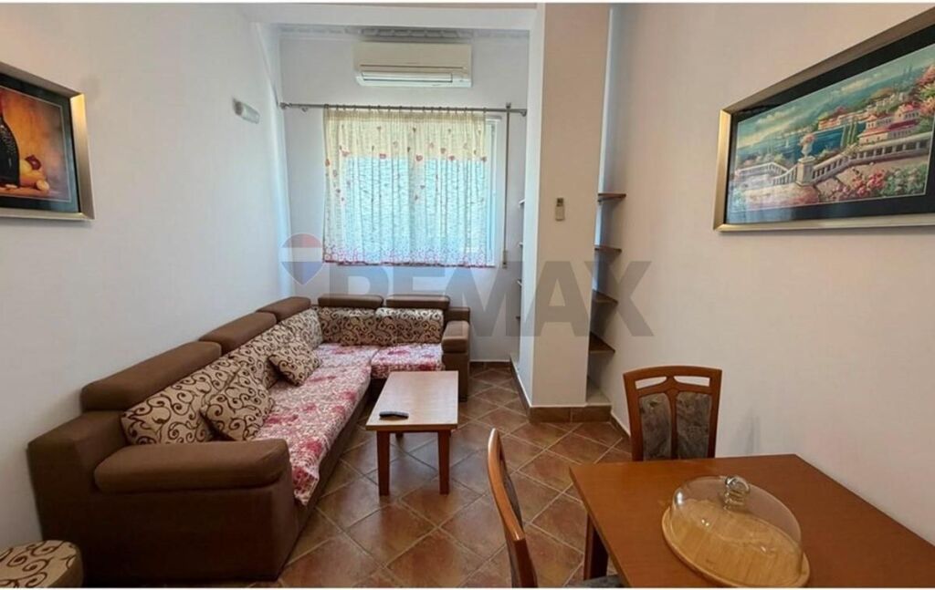 Appartamento in affitto a Rruga e Kavajës, Tirana, 60 m²