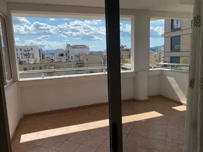 Studio for rent in Pazari i Ri, Tirana, 90 m². Photo 3 of 9