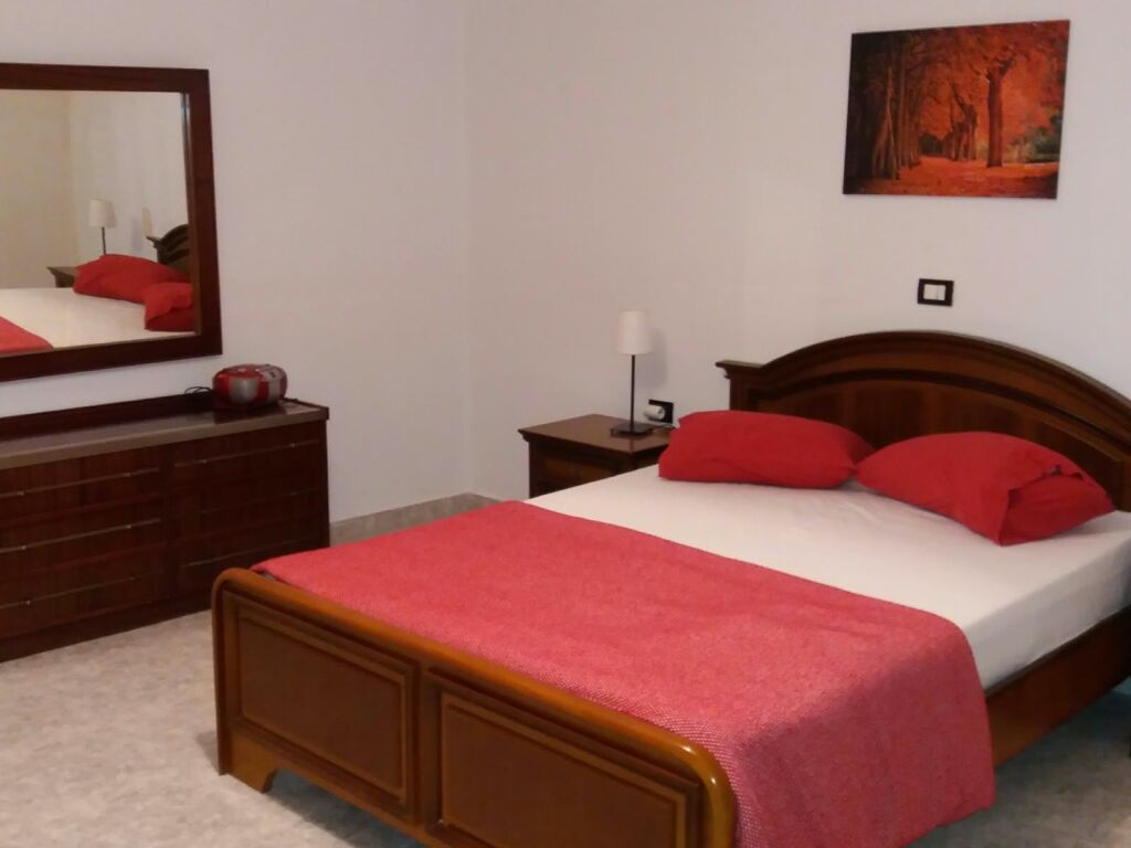 Apartment 2+1 for sale in Komuna e Parisit, Tirana, 135 m². Photo 2 of 3