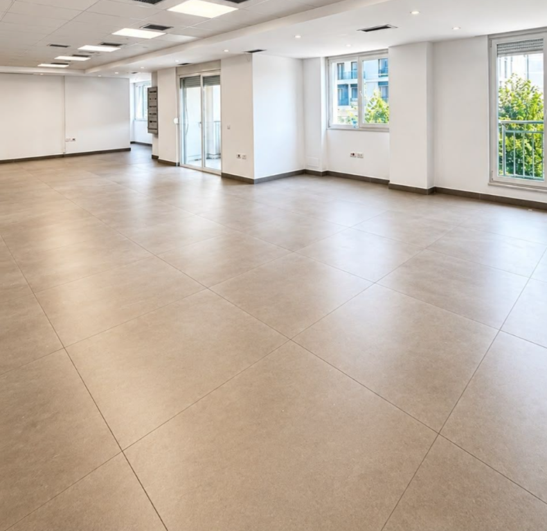 Office for rent in Komuna e Parisit, Tirana, 450 m²