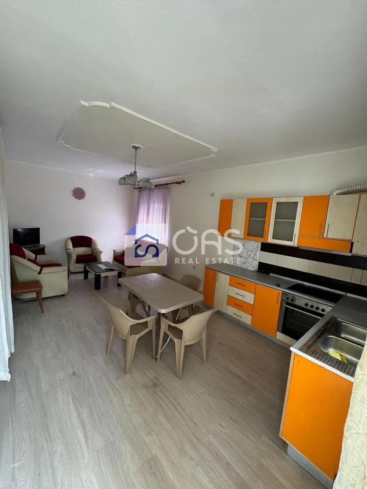 Appartamento 2+1 in affitto a Komuna e Parisit, Tirana, 85 m². Foto 1 di 4
