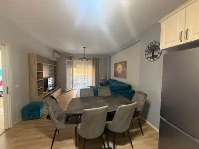 Apartament 2+1 me qera në Golden Park, Tiranë, 95 m². Foto 4 nga 9