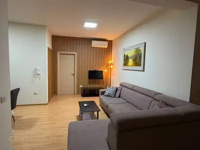 Appartamento in affitto a 21 Dhjetori, Tirana, 170 m². Foto 9 di 10