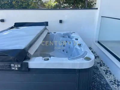 Villa for sale in Plazh, Durrës, 342 m². Photo 2 of 8