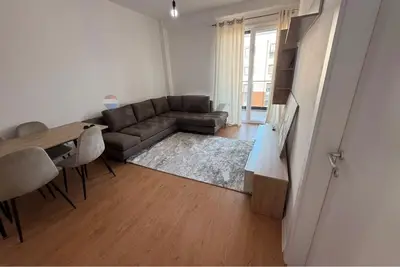 Apartament 1+1 me qera në Rruga Egnatia, Tiranë, 73 m². Foto 1 nga 8