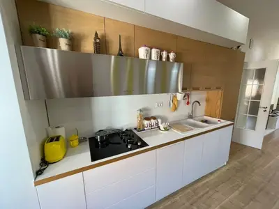 Apartament 2+1 me qera në Shallvaret, Tiranë, 100 m². Foto 9 nga 12