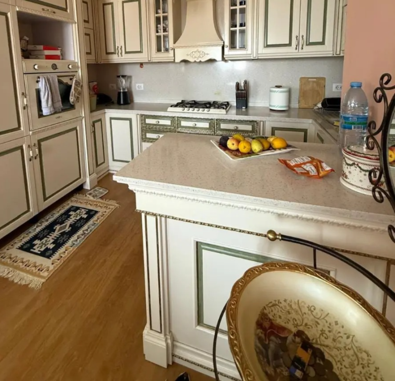 Apartment 2+1 for rent in Stacioni i Trenit, Tirana, 126 m². Photo 2 of 3