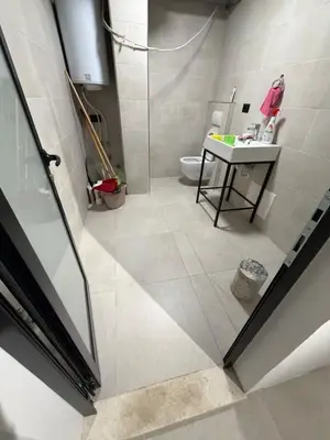 Ufficio in affitto a Liqeni i Thatë, Tirana, 100 m². Foto 4 di 4