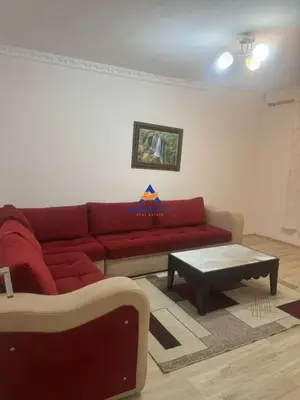 Apartament 3+1 me qera në Pallati me Shigjeta, Tiranë, 76 m². Foto 1 nga 7