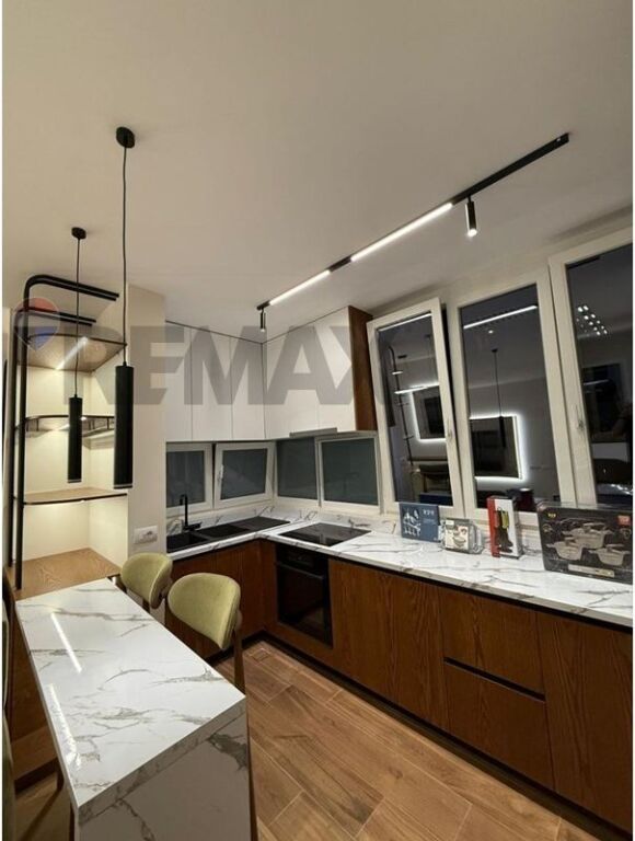 Appartamento in affitto a Bulevardi Zogu I, Tirana, 75 m². Foto 2 di 3