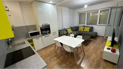 Apartament 2+1 me qera në Astir, Tiranë, 75 m². Foto 1 nga 4