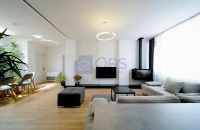 Apartament 2+1 me qera në Komuna e Parisit, Tiranë, 105 m². Foto 2 nga 8