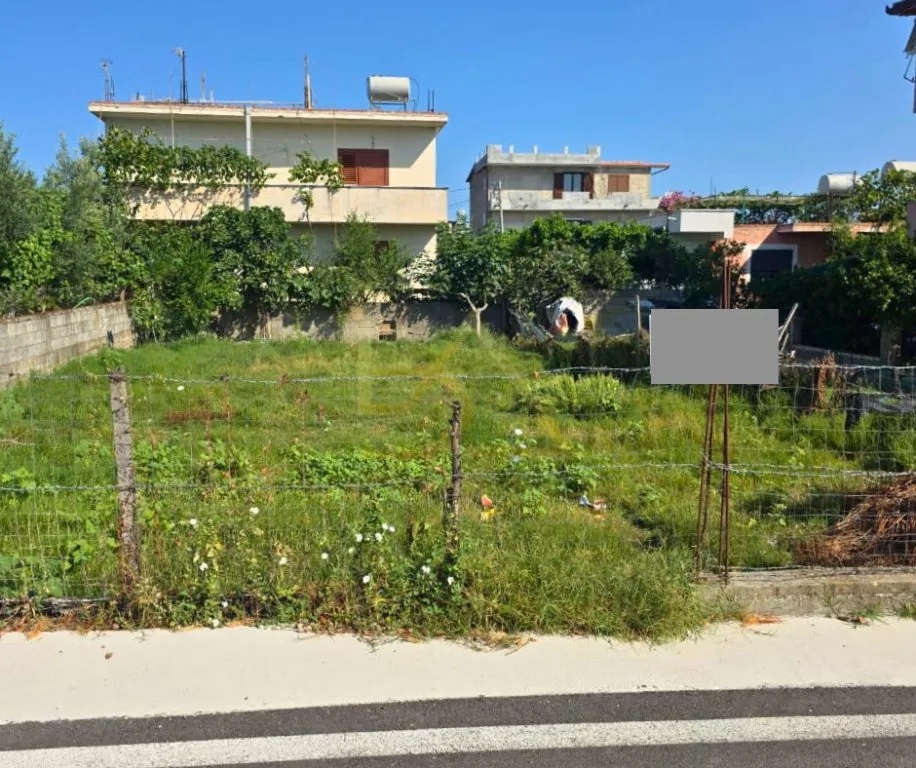 Tokë në shitje në Spitallë, Durrës, 300 m². Foto 1 nga 4