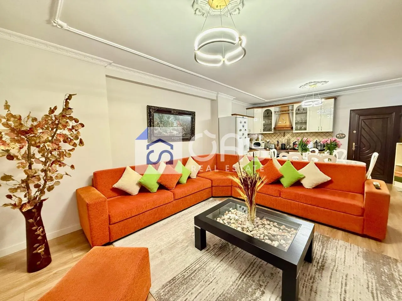 Apartament 2+1 me qera në Komuna e Parisit, Tiranë, 112 m². Foto 1 nga 6