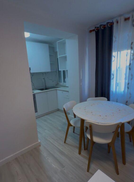 Apartament 1+1 në shitje në Stacioni "Shkolla e Bashkuar", Tiranë, 56 m². Foto 4 nga 9