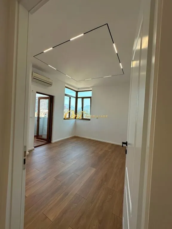 Apartament 1+1 në shitje në Rruga Irfan Tomini, Tiranë, 55 m². Foto 1 nga 4