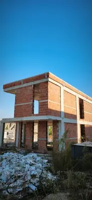 Vilë 3+1 në shitje në Farkë, Tiranë, 257 m². Foto 1 nga 6