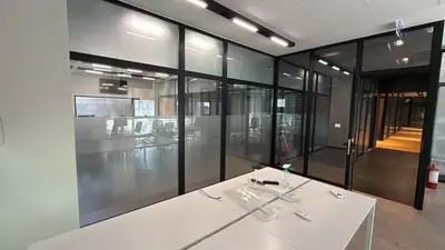 Zyrë me qera në Rruga Themistokli Gërmenji, Tiranë, 600 m². Foto 8 nga 9