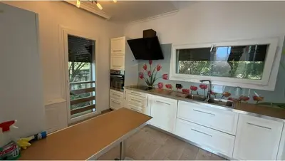 Villa 4+1 in affitto a Lundër, Tirana, 475 m². Foto 2 di 7