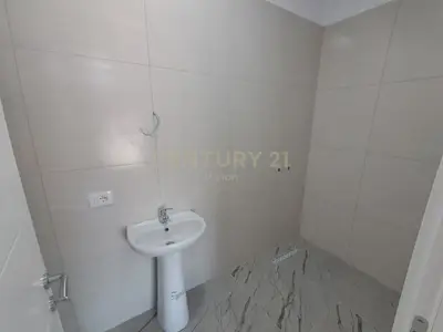 Apartment 3+1 for sale in Arra e Madhe, Shkodër, 135 m². Photo 2 of 12