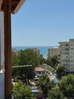 Apartament 2+1 me qera në Plazh, Durrës, 100 m². Foto 1 nga 10