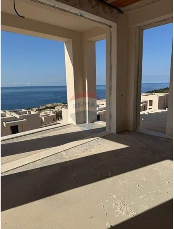 Villa in vendita a Palase, Valona, 219 m². Foto 3 di 3