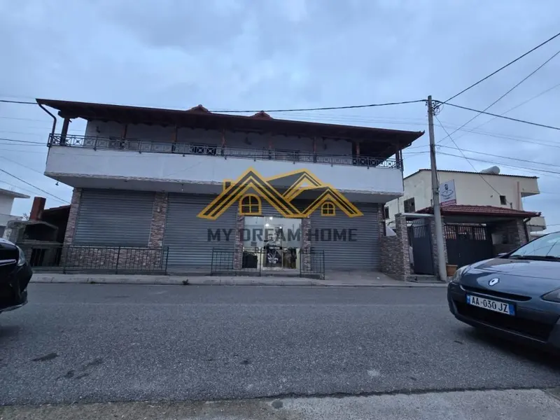 Casa indipendente in vendita a Stacioni i Trenit, Durazzo, 250 m²