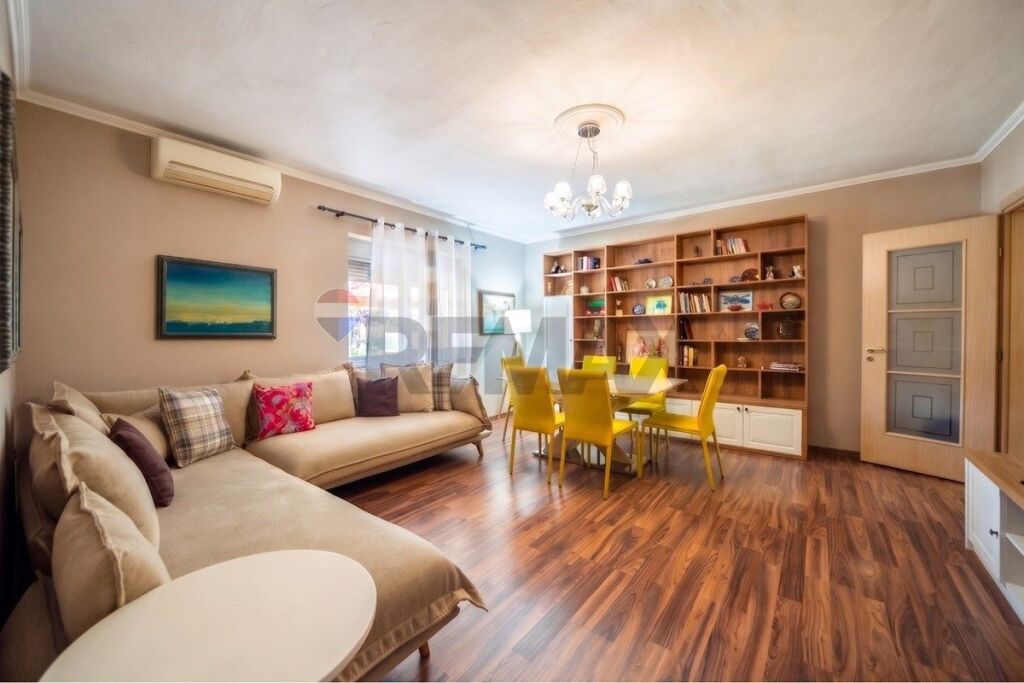 Appartamento in affitto a Pazari i Ri, Tirana, 92 m². Foto 1 di 3
