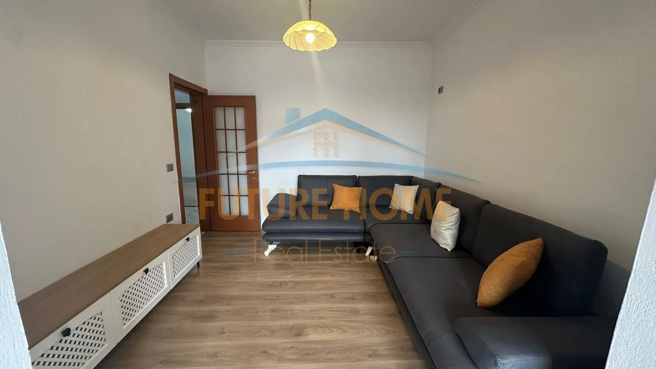 Apartament 2+1 në shitje në Stadiumi Dinamo, Tiranë, 85 m². Foto 1 nga 8