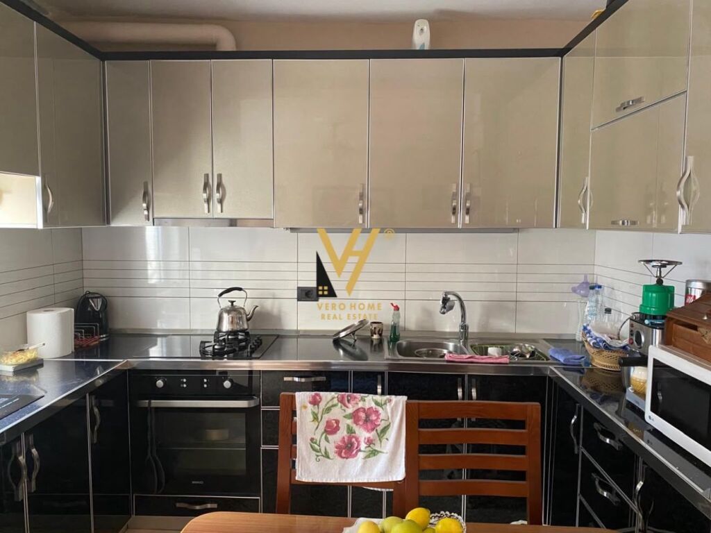Apartament 1+1 me qera në Rruga Fortuzi, Tiranë, 65 m². Foto 2 nga 3