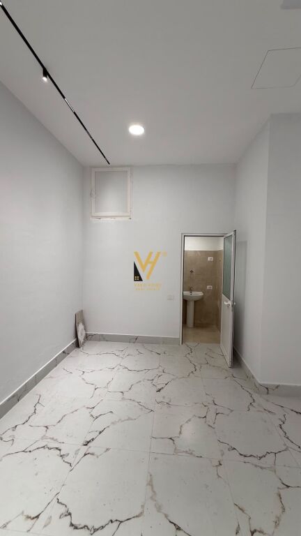 Zyrë me qera në Rruga Mine Peza, Tiranë, 38 m². Foto 2 nga 3