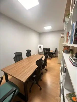 Ufficio in affitto a Blloku, Tirana, 50 m². Foto 1 di 4