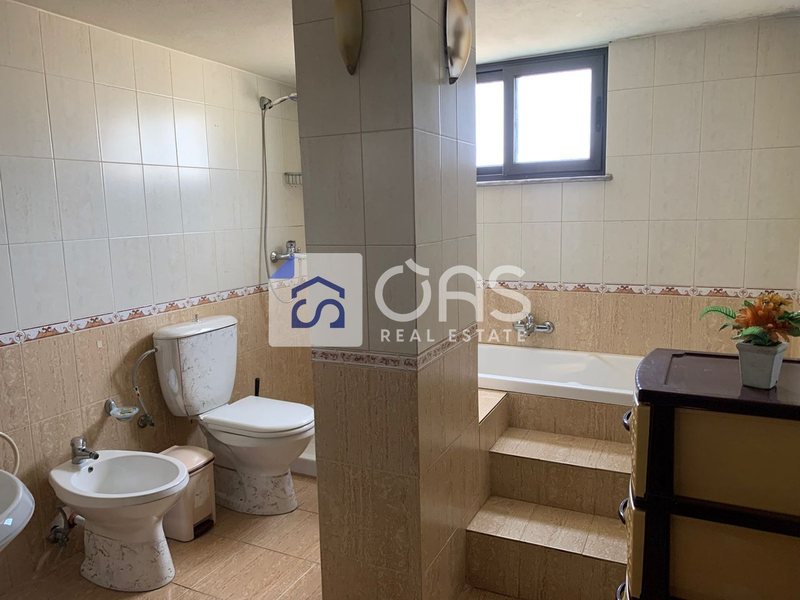 Apartament 3+1 me qera në Kodra e Priftit, Tiranë, 150 m². Foto 6 nga 10