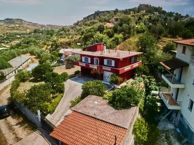 Villa for sale in Kuzum Baba, Vlorë, 250 m². Photo 3 of 12