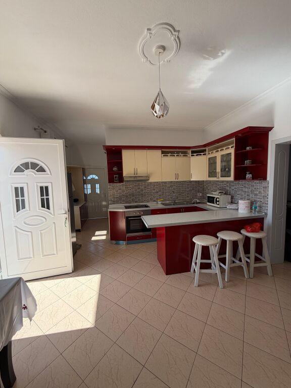 Shtëpi private 2+1 me qera në Rruga Bujan, Kamëz, 120 m²