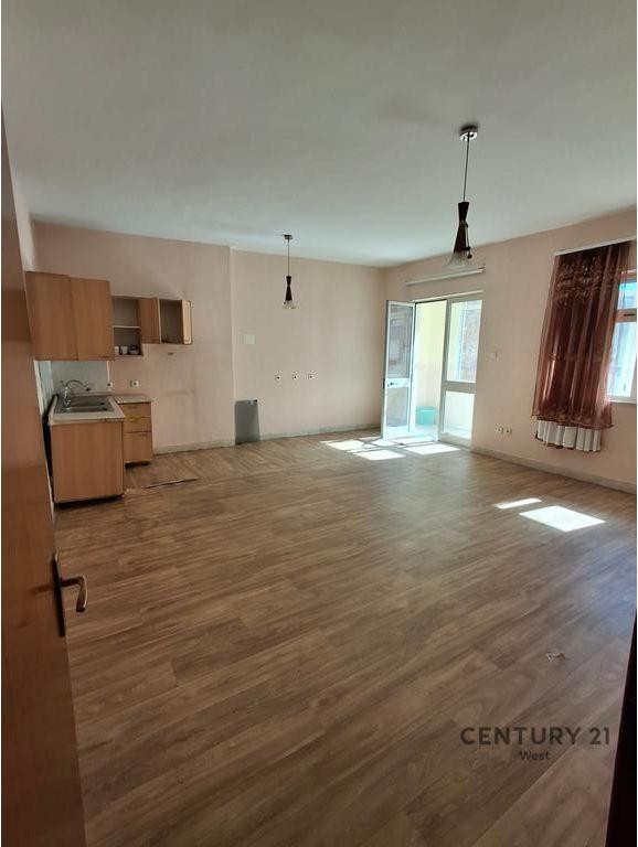 Garsoniere në shitje në Rruga Mine Peza, Tiranë, 60 m²